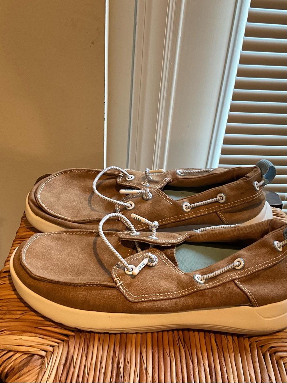 Reef Men's Tan Suede-Look Boat Shoes with White Laces size 9.5